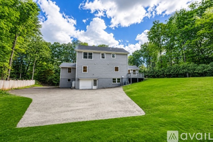 133 Jelliff Mill Road 3 Beds Single Family Home for Rent - Photo gallery 3