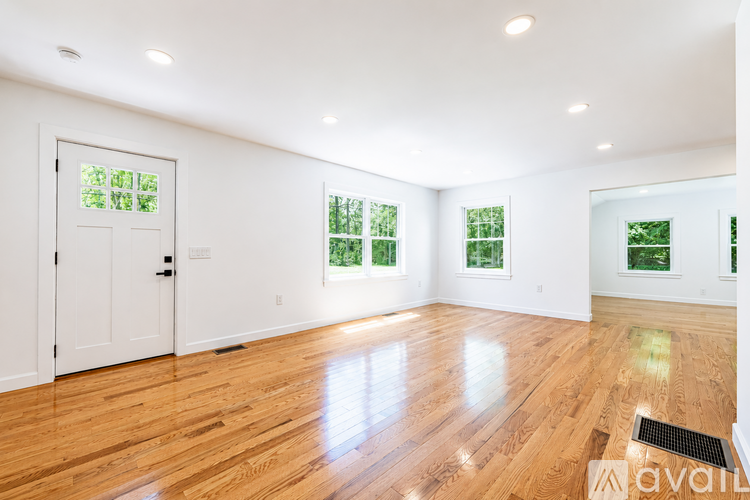 133 Jelliff Mill Road 3 Beds Single Family Home for Rent - Photo gallery 4