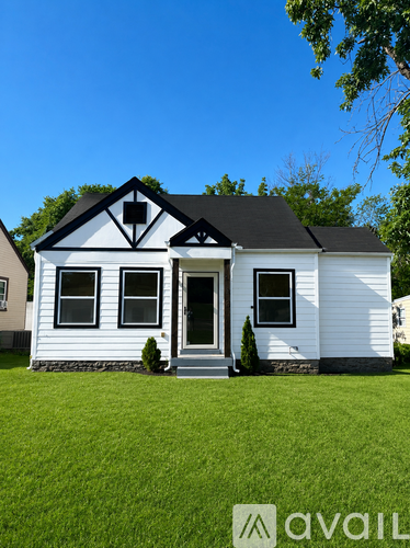 518 East Trinity Lane 3 Beds Single Family Home for Rent - Photo gallery 1