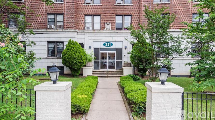 331 Elmora Ave 2 Beds Apartment for Rent - Photo gallery 1