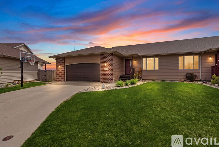 5904 South Mandy Circle 4 Beds Townhouse for Rent - Photo gallery 1