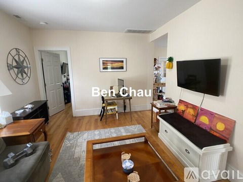 24 Willard Ave 3 Beds Apartment for Rent