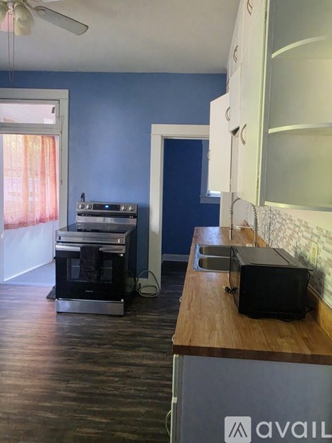 139 Chapman Street 4 Beds Apartment for Rent