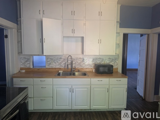 139 Chapman Street 4 Beds Single Family Home for Rent - Photo gallery 2