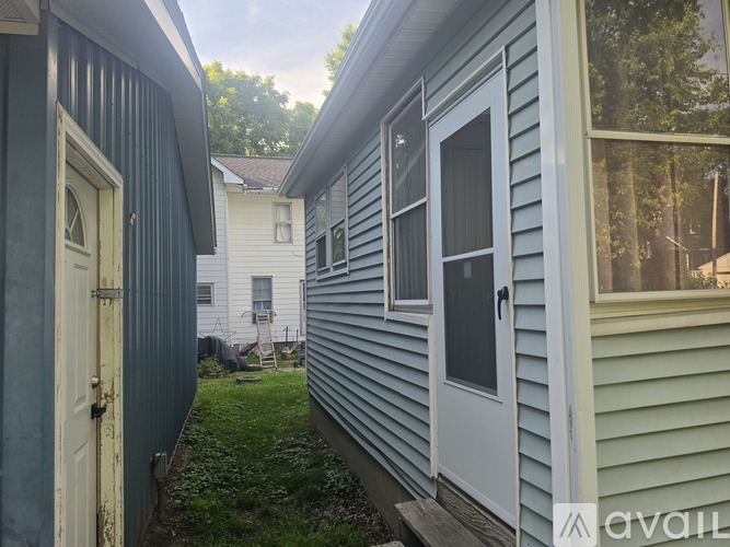 139 Chapman Street 4 Beds Single Family Home for Rent - Photo gallery 3