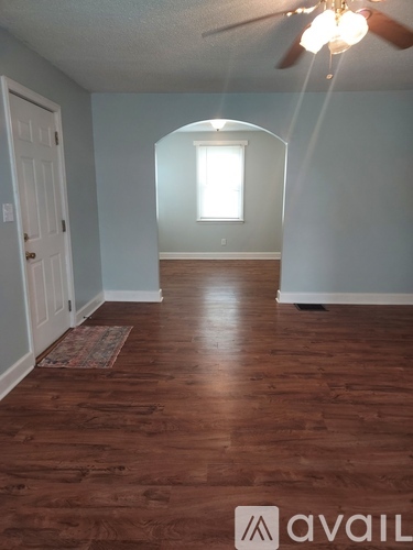 813 Hillwood Avenue 3 Beds Single Family Home for Rent - Photo gallery 2