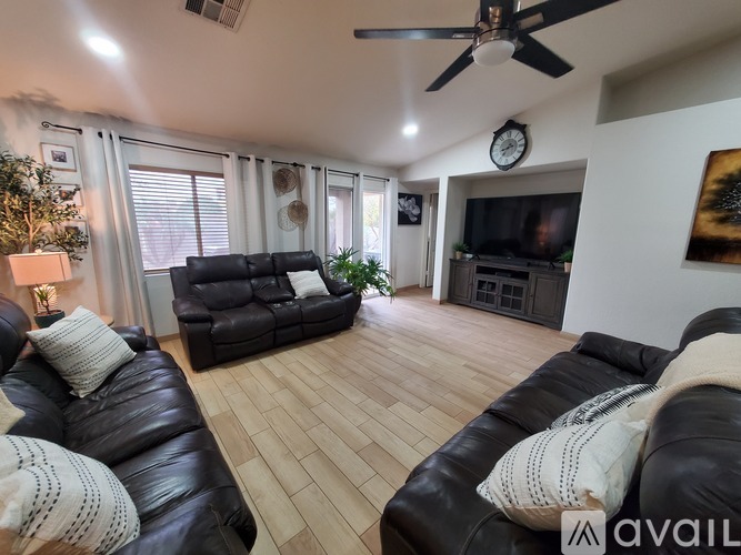 10363 West Alvarado Road 3 Beds Single Family Home for Rent - Photo gallery 1