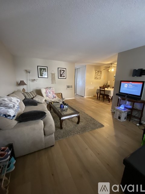 3535 Monroe Avenue 2 Beds Apartment for Rent