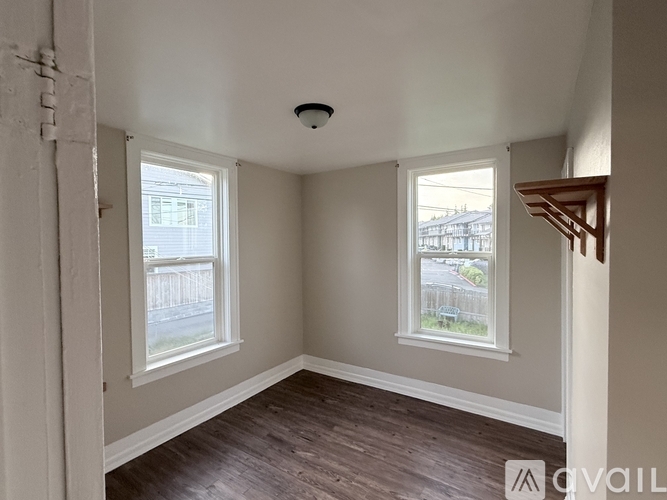 906 East Marine View Drive 2 Beds Apartment for Rent - Photo gallery 4