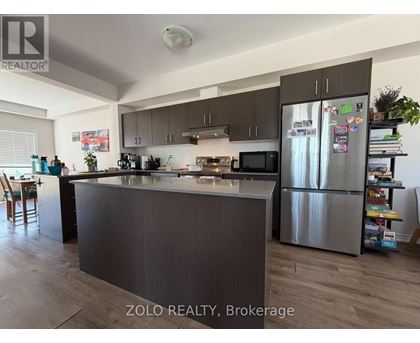 1 - 124 COMPASS TRAIL 4 Beds Home, Townhouse for Rent - Photo gallery 5