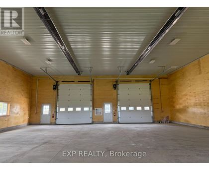 B - 13938 MCCOWAN ROAD Studio House for Rent - Photo gallery 3