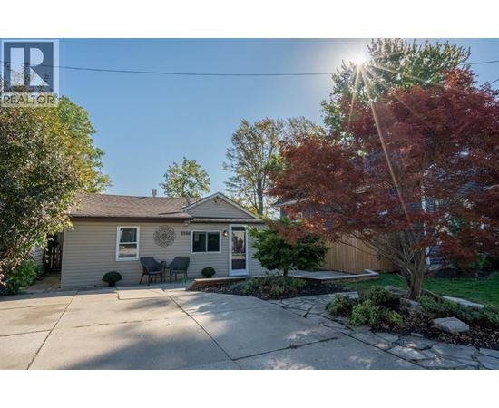 1986 Strathuron AVENUE 2 Beds House for Rent - Photo gallery 1