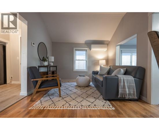 1986 Strathuron AVENUE 2 Beds House for Rent - Photo gallery 4