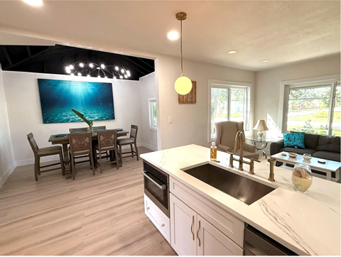 400 38Th Avenue Northeast 3 Beds Apartment for Rent