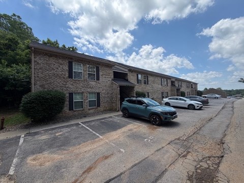 2404-2408 Scenic Dr NE 2 Beds Apartment for Rent