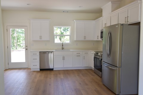 1070 Moreland Drive 3 Beds Apartment for Rent
