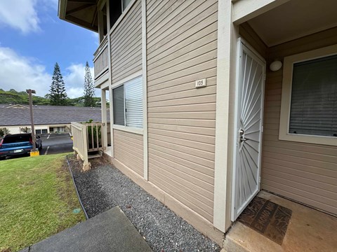 95-510 Wikao St #E105 2 Beds Apartment for Rent