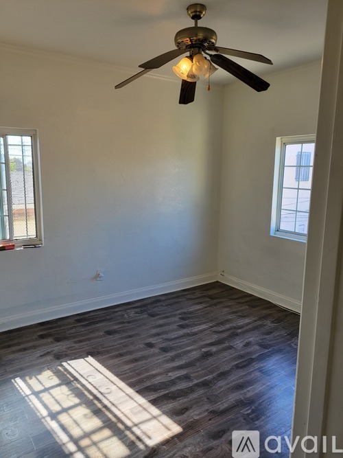 1305 East 56th Street 2 Beds Apartment for Rent - Photo gallery 2