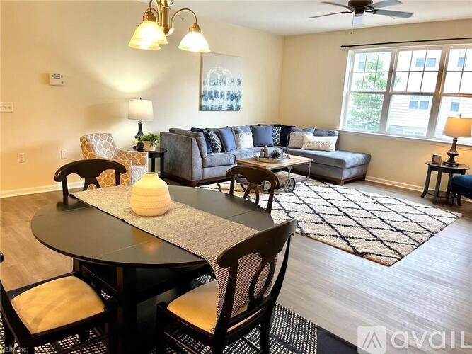 920 Southmoor Drive 2 Beds Condo for Rent - Photo gallery 4