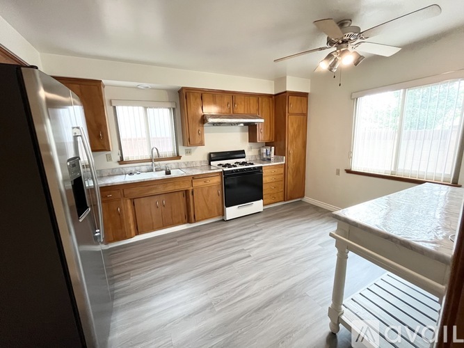 18011 Jersey Avenue 2 Beds Townhouse for Rent - Photo gallery 2