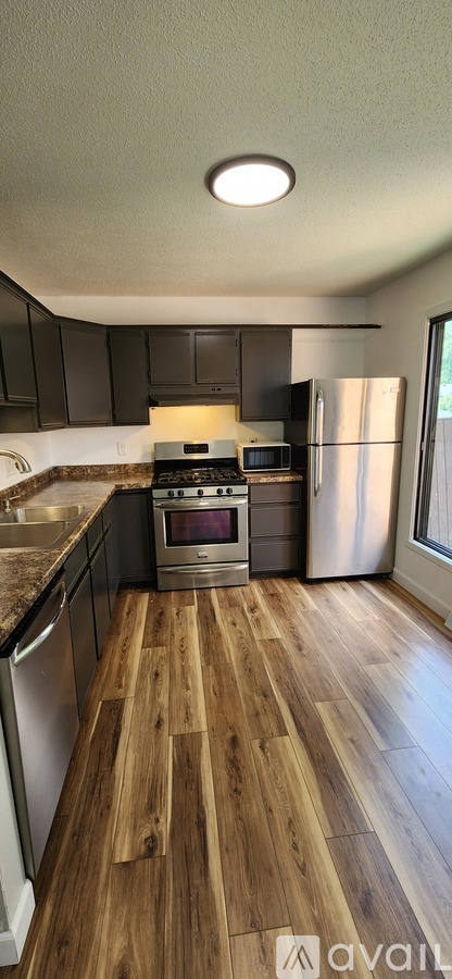 2239 4th Ave S 3 Beds Condo for Rent - Photo gallery 1