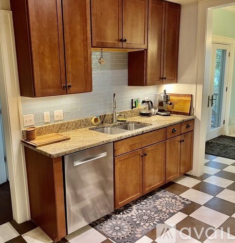 201 E 34th St 3 Beds Condo for Rent - Photo gallery 5