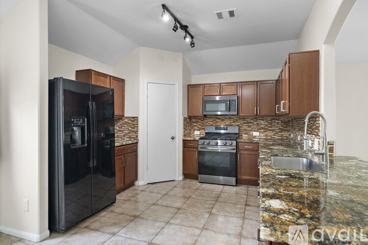 114 Mustang Stampede Drive 3 Beds Single Family Home for Rent - Photo gallery 3