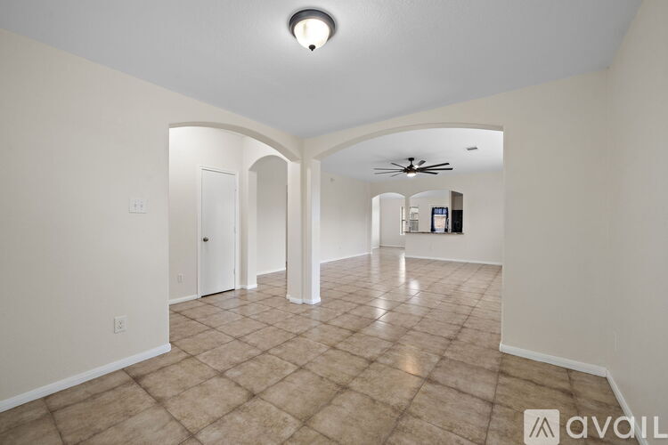 114 Mustang Stampede Drive 3 Beds Single Family Home for Rent - Photo gallery 5