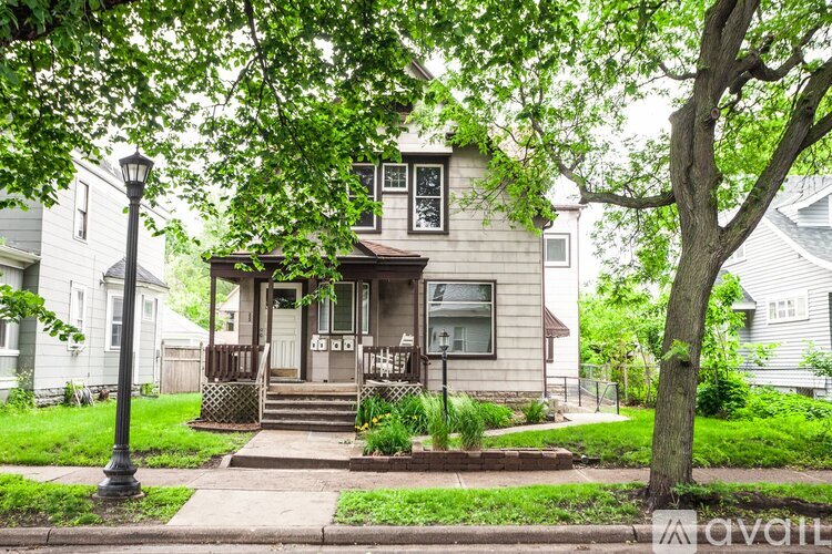 2713 Fremont Ave S Studio Apartment for Rent - Photo gallery 1