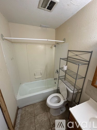 100 Outer Park Drive 2 Beds Apartment for Rent - Photo gallery 5