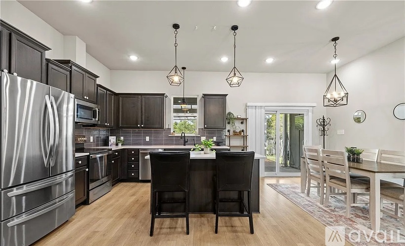 4902 Goliad Drive 3 Beds Single Family Home for Rent - Photo gallery 3