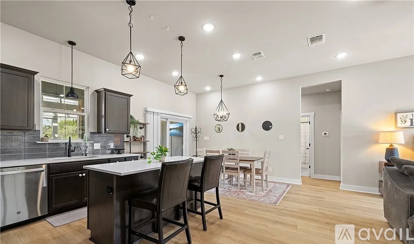4902 Goliad Drive 3 Beds Single Family Home for Rent - Photo gallery 5