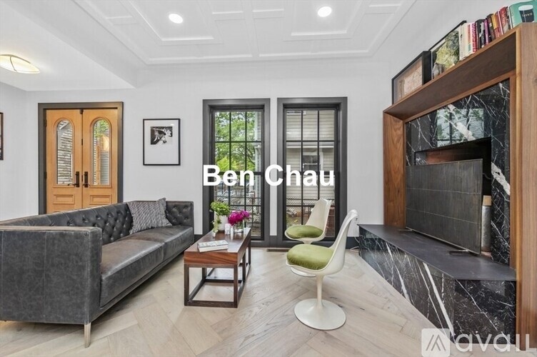 208 Windsor St 3 Beds Single Family Home for Rent - Photo gallery 3
