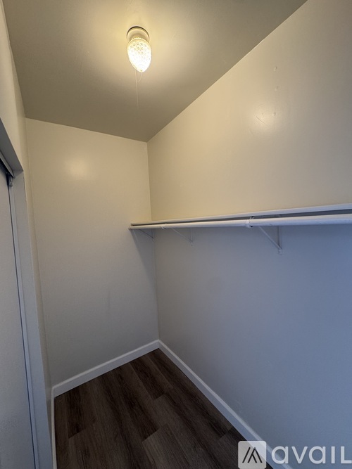 2435 1/2 E Boulder St 2 Beds Apartment for Rent - Photo gallery 1