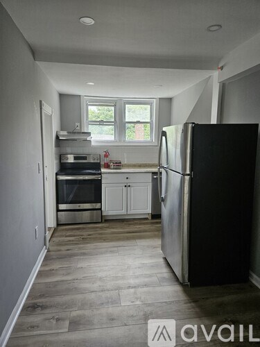 14 Hillside St 3 Beds Apartment for Rent