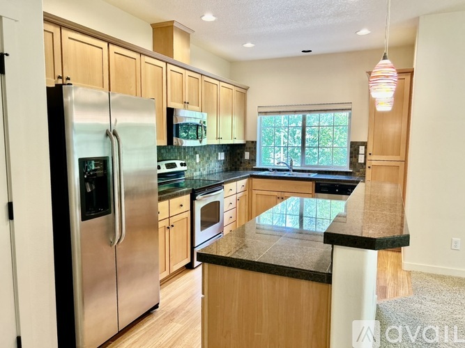 8005 NE Rockne Way 3 Beds Condo for Rent - Photo gallery 1