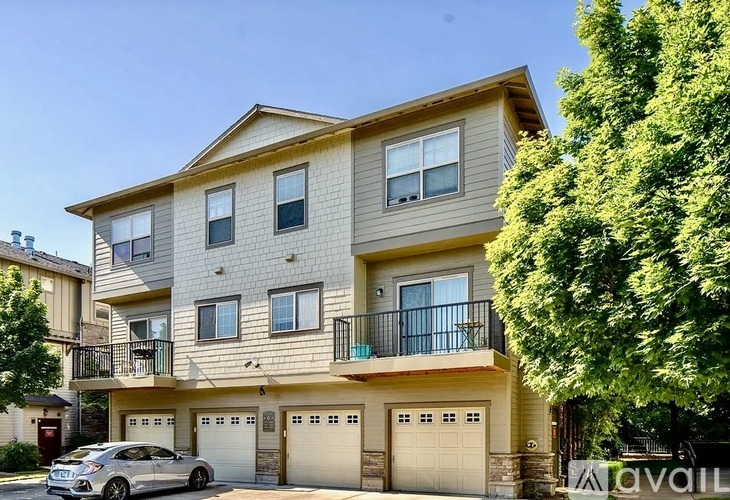 8005 NE Rockne Way 3 Beds Condo for Rent - Photo gallery 4
