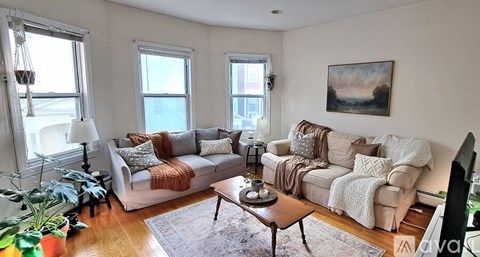 143 Hillside Street 4 Beds Apartment for Rent
