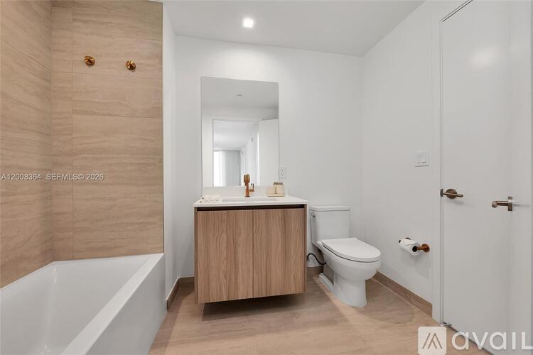 77 SE 5th St 2 Beds Condo for Rent - Photo gallery 2