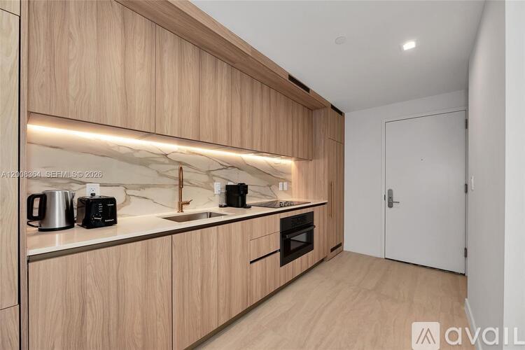 77 SE 5th St 2 Beds Condo for Rent - Photo gallery 5