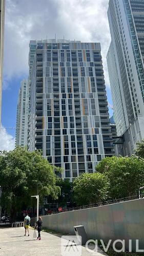 31 SE 6Th St 3 Beds Apartment for Rent