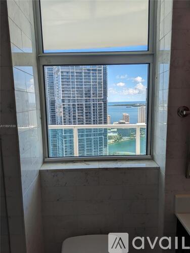 41 SE 5th St 2 Beds Condo for Rent - Photo gallery 3