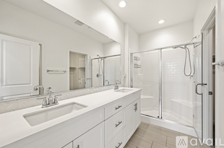 429 Lake Shore Way 3 Beds Townhouse for Rent - Photo gallery 3
