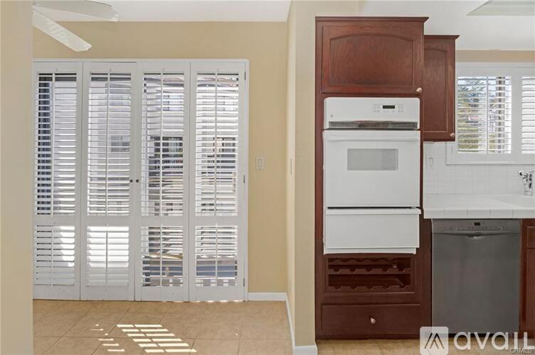 21800 Marylee St 3 Beds Townhouse for Rent - Photo gallery 3