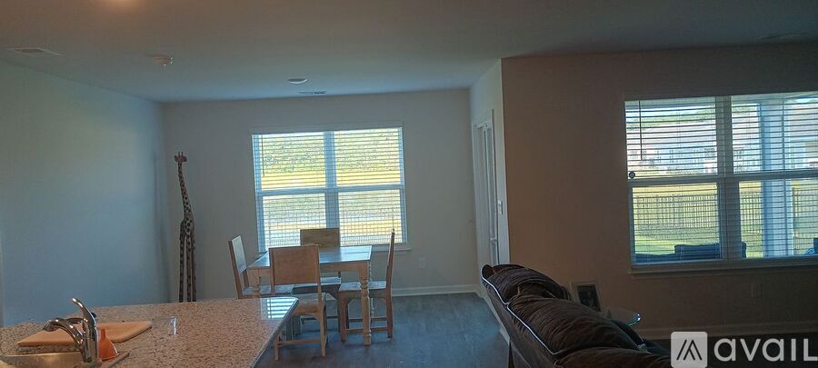 4521 East Coast Ln 3 Beds Single Family Home for Rent - Photo gallery 3