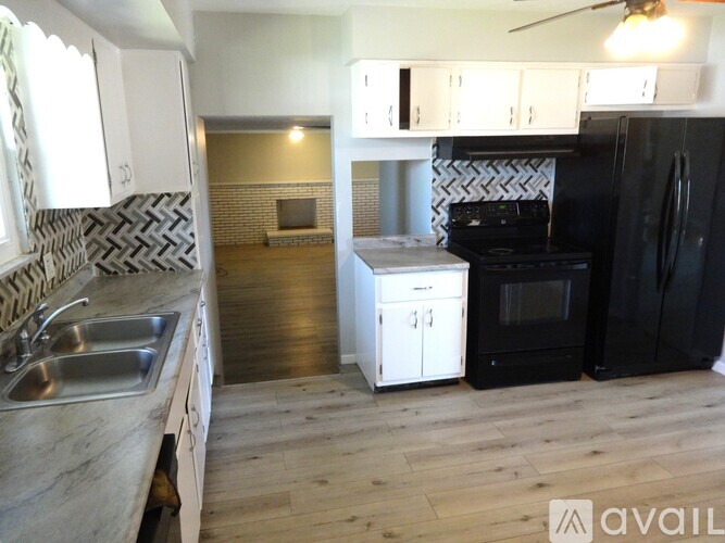 5142 Northcliff Loop E 5 Beds Single Family Home for Rent - Photo gallery 3