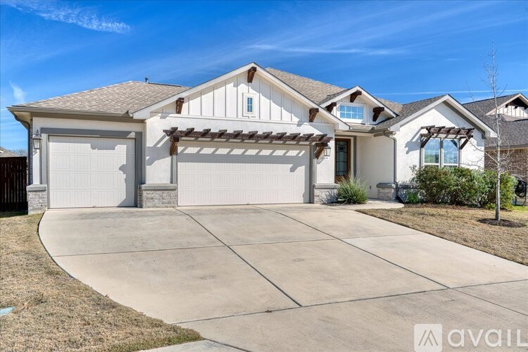 108 Strata Drive 3 Beds Single Family Home for Rent - Photo gallery 1