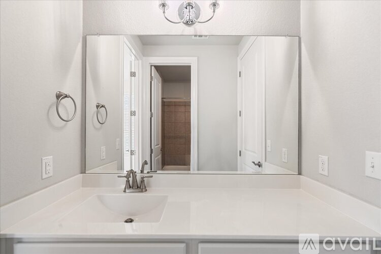 108 Strata Drive 3 Beds Single Family Home for Rent - Photo gallery 3