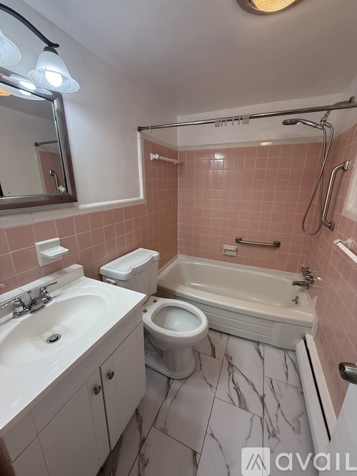 27 Wallingford Avenue 2 Beds Apartment for Rent - Photo gallery 4