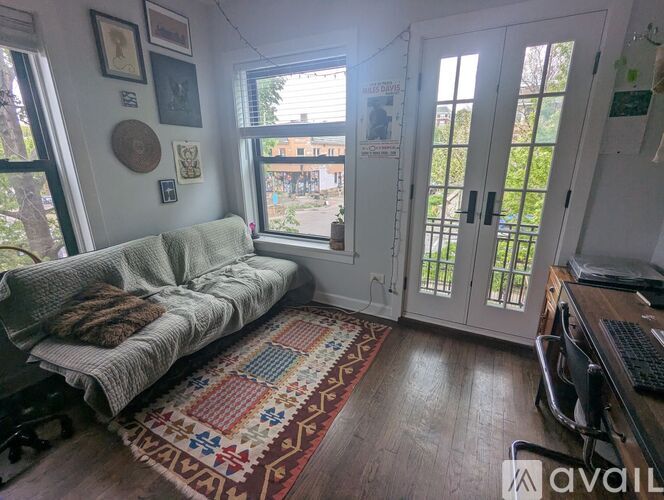 7363 N Greenview Ave 2 Beds Apartment for Rent - Photo gallery 2